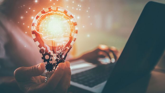 FabLab UTalca reunió a experto en innovación con emprendedores del Maule