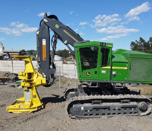 Feller Buncher 959M: el potente John Deere que llega a la industria forestal chilena