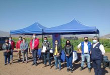 En sector de Nueva Aurora, Subsecretario de Agricultura invita a pequeñas agricultoras a participar en concurso para mujeres y pueblos originarios