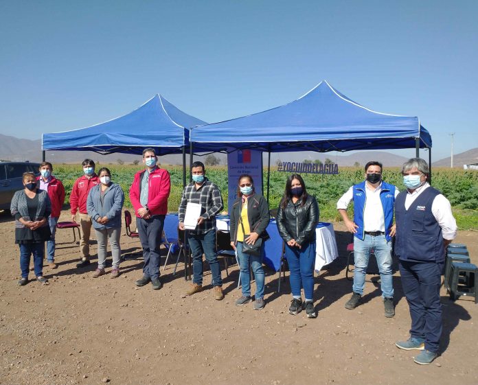 En sector de Nueva Aurora, Subsecretario de Agricultura invita a pequeñas agricultoras a participar en concurso para mujeres y pueblos originarios