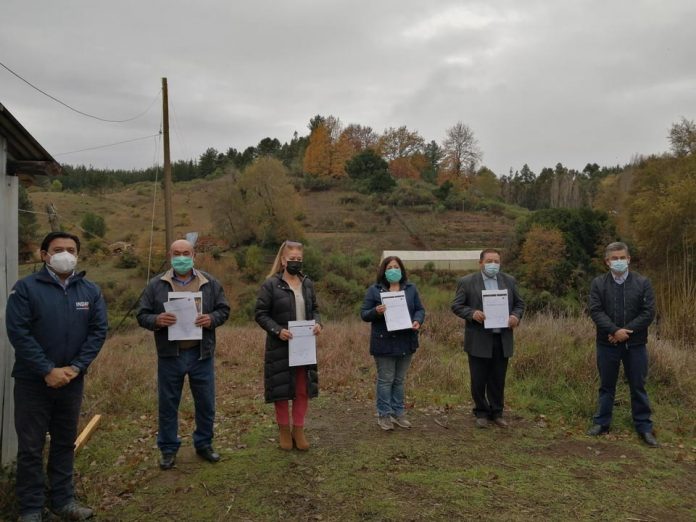 Indap entregó recursos a agricultores de Santa Juana tras ser afectados por incendio forestal