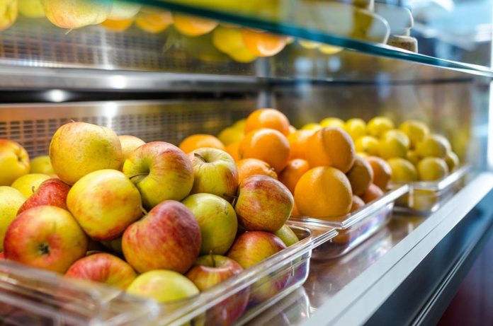 Empresas del agro logran certificación de inocuidad y agricultura sustentable con apoyo de Corfo Metropolitano Santiago, lunes 19 de julio 2021. Un total de 22 empresas exportadoras de fruta fresca pertenecientes a las regiones de Valparaíso y Metropolitana, se certificaron en materias de inocuidad alimentaria y agricultura sustentable, gracias al Programa de Desarrollo de Proveedores PDP apoyado por Corfo Metropolitano y ejecutado por AGRICOM.