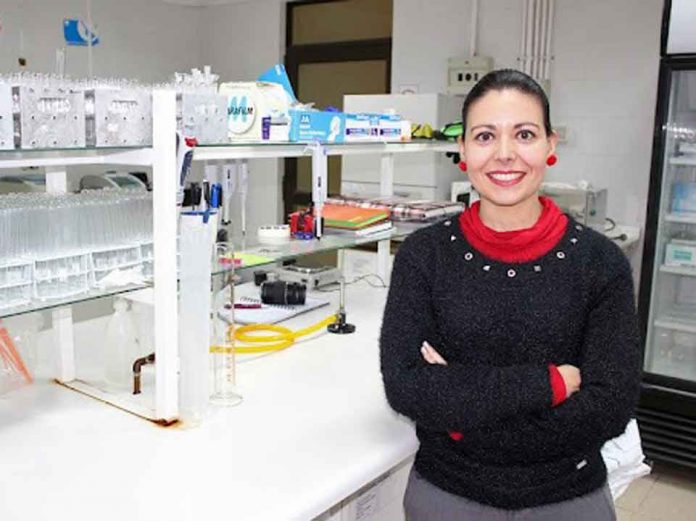 Buscan controlar estafilococos resistente a antibióticos en la cadena productiva avícola con antimicrobianos naturales