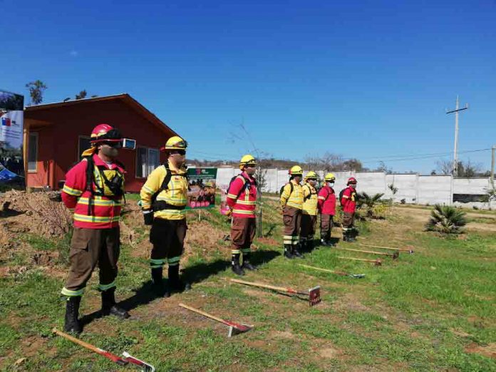 CONAF RM Adelanta su temporada de incendios forestales en la región metropolitana