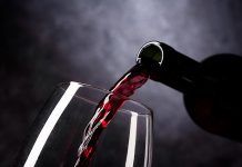 Científicos Chilenos crean test PCR para detectar a tiempo enfermedades que afectan a los vinos