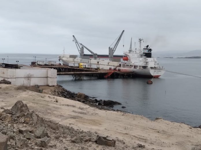 Primer embarque frutícola 202122 salió de Puerto Caldera rumbo a Norteamérica
