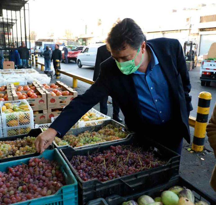 Ministro Valenzuela destaca importancia de la pequeña agricultura en la producción de alimentación sana, fresca y tradicional 