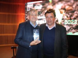 Minagri entrega Premio Siembra 2022 a Ronald Bown, Presidente de ASOEX
