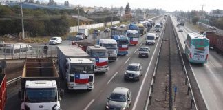 ASOEX alerta de crítica situación para el embarque de la fruta en Puerto de Valparaíso a raíz del paro de los transportistas