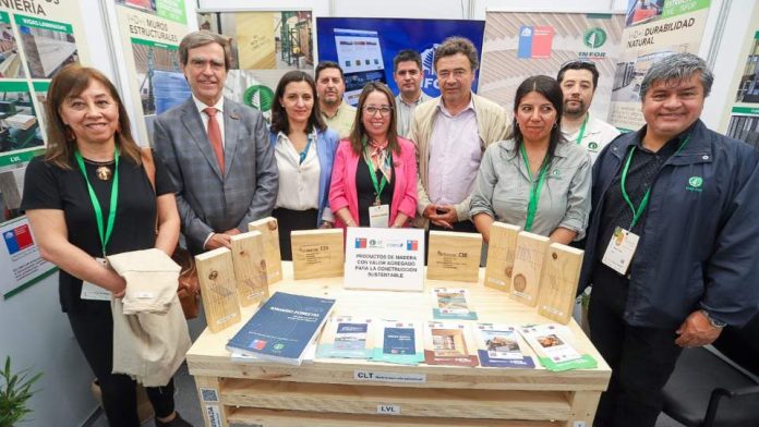 Ministro Valenzuela participa en la ExpoCorma 2022 y compromete nueva ley de fomento a la madera