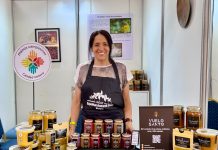 Durante la ExpoMundoRural de Indap Empresa Apícola «Vuelo Santo» de Yumbel lanzó su línea de miel en crema con productos de alto valor nutritivo