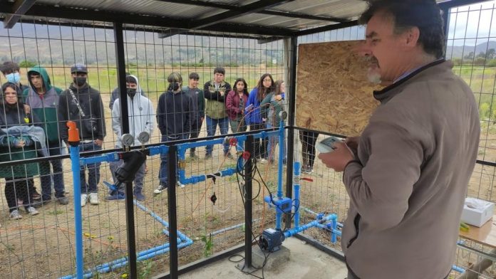 Pequeños agricultores de Atacama y Coquimbo optimizan uso de agua para riego gracias a proyecto de FIA e INIA