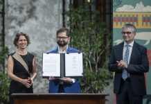 Fedefruta cuestiona la “información sesgada” que recibirá el presidente Boric por parte del Comité de Capital Natural, para decisiones productivas y económicas Por ausencia de ministerFedefruta cuestiona la “información sesgada” que recibirá el presidente Boric por parte del Comité de Capital Natural, para decisiones productivas y económicas