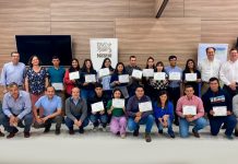 Nestlé Chile y Fundación Tres Hojas capacitan en prácticas y manejos lecheros a jóvenes de la región de Los Lagos Nestlé Chile y Fundación Tres Hojas capacitan