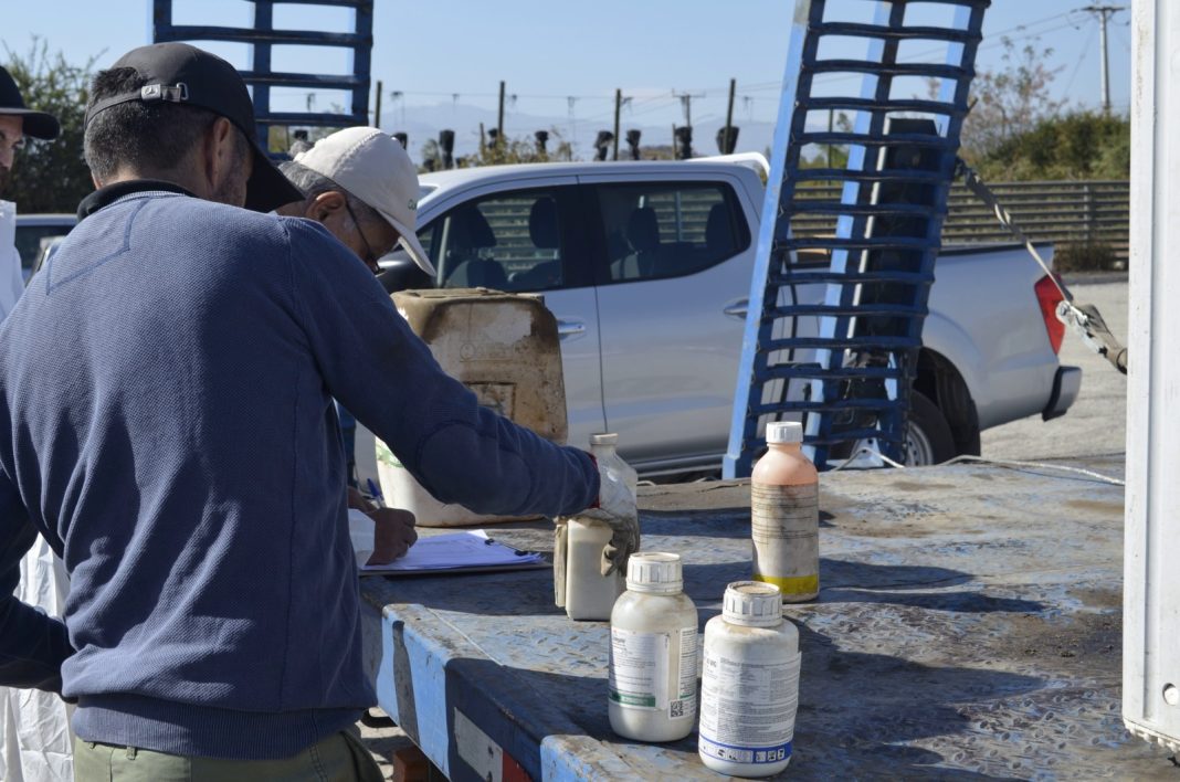 2.180 kg de plaguicidas caducados fueron recolectados en Mostazal para su adecuada eliminación