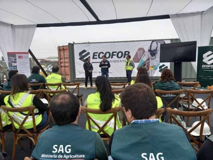 Funcionarios SAG participaron en taller nacional sobre tratamientos fitosanitarios en Concepción