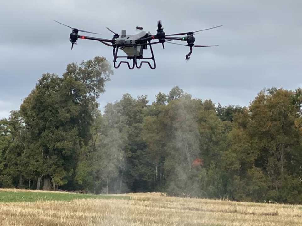 Cooprinsem e Innova Talentos, en lanzamiento del Drone Agrícola DJI AGRAS T40