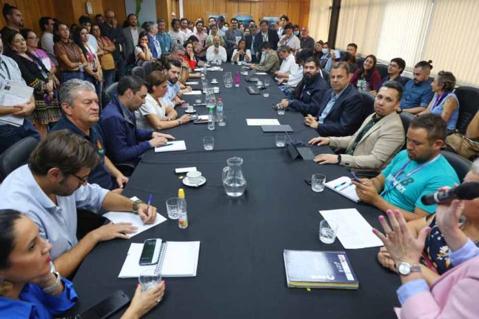 Ministerio de Agricultura lanza mesa de trabajo para enfrentar proliferación del chinche del arce  