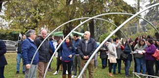 Alianza público privada entregó 45 invernaderos a pequeñas agricultoras Indap de Ñuble