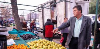 Ministro Valenzuela destacó bajas pronunciadas de alimentos de temporada como limones, naranjas y lechugas