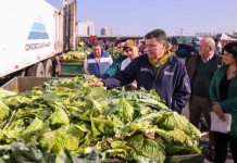 Ministro Valenzuela llama a la calma y señala que alzas de precios en algunos alimentos son puntuales y se debieran estabilizar