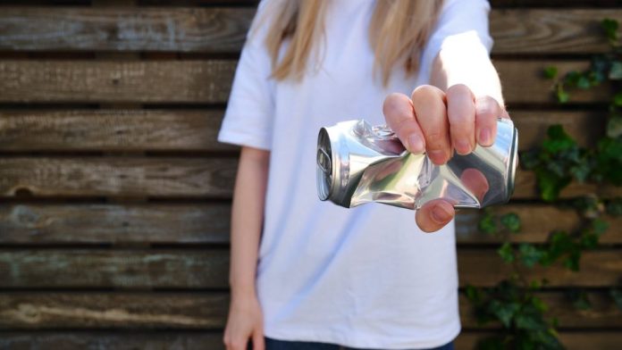 Reciclar latas de aluminio evita la emisión de gases de efecto invernadero