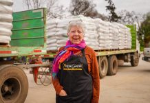 Agricultores de Talagante y Melipilla reciben 52 toneladas de compost para recuperar cultivos tras inundaciones