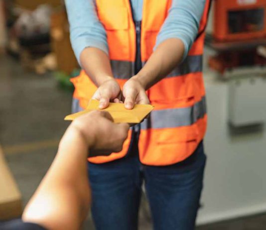 ¿Aguinaldo o empanada? Las opciones para motivar a los trabajadores en Fiestas Patrias