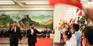 Gobiernos de Chile y China firman acuerdo de apertura de mercado para los damascos y duraznos frescos chilenos