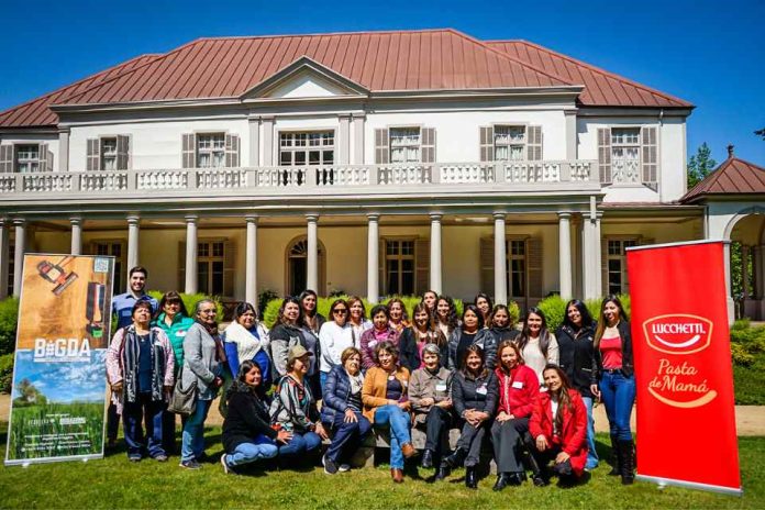 Primer taller de bienestar para mujeres del mundo agrícola 