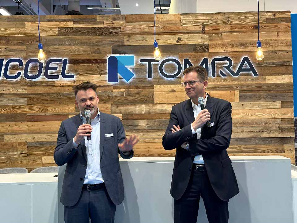 TOMRA Food presenta su nueva organización y sus nuevas soluciones basadas en IA en Fruit Logistica Berlin