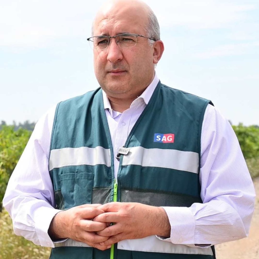 Osvaldo Alcayaga: Impulsando un Futuro Agrícola Firme y Sostenible en Ñuble