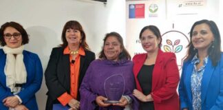 Agricultora de Santa Juana recibe reconocimiento como “Mujer Agroinnovadora” del Biobío