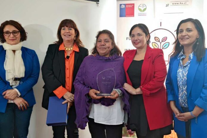 Agricultora de Santa Juana recibe reconocimiento como “Mujer Agroinnovadora” del Biobío