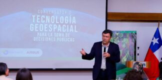 Ministro Valenzuela en seminario de tecnología geoespacial: “La información satelital aplicada es clave para seguir ampliando nuestras políticas públicas”