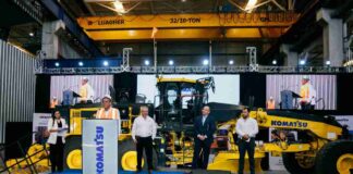 Komatsu presenta la nueva motoniveladora GD955-7E0 