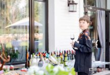 Más de 80 marcas y 800 vinos chilenos se promocionaron en plataforma de e-commerce chino JD.com gracias a ProChile