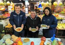 Ministro Valenzuela recorre la Vega Central y llama a consumir productos de invierno: "Todo lo cítrico tiene una baja muy sustancial"