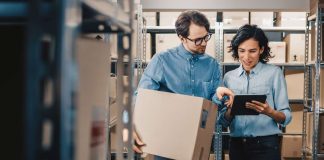Menores de 30 años faltan más al trabajo: solo en logística alcanzan 70%