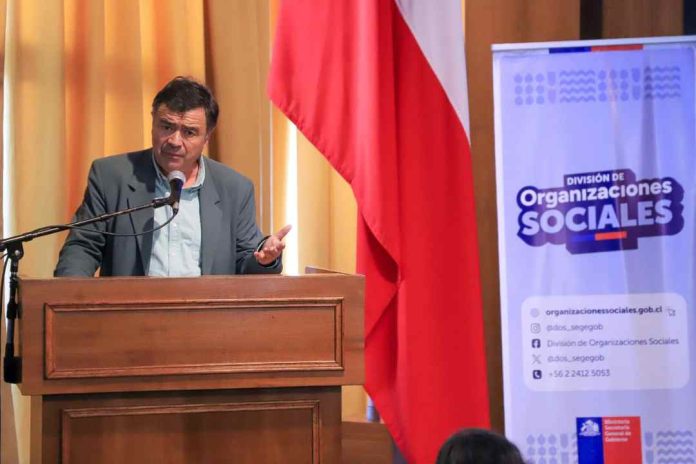 Ministro de Agricultura participa en Diálogos Ciudadanos en la región del Bio-Bio