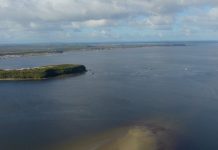 Ulagos desarrolla estudios sobre floraciones algales nocivas en el Seno del Reloncaví y ecosistema hídrico del Río Maullín