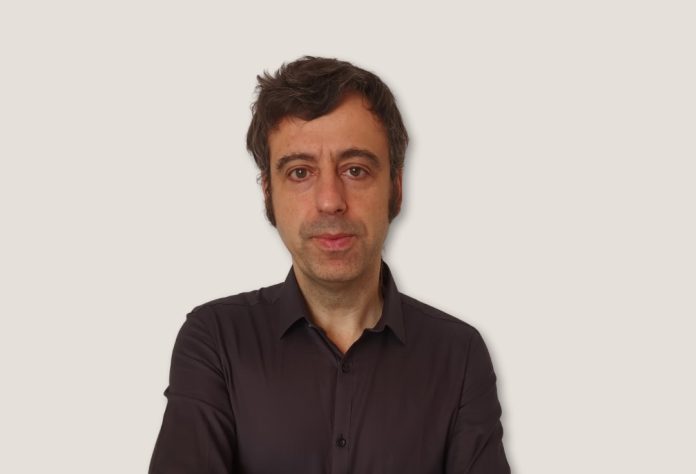 Javier García Académico Escuela de Derecho Universidad de Las Américas