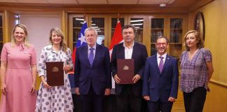 Ministro Valenzuela y Canciller de Canadá firman Memorándum de Entendimiento sobre ayuda mutua y cooperación en incendios forestales