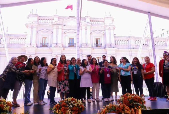 Segunda expo patrimonio cultural: mujeres rurales se toman La Moneda