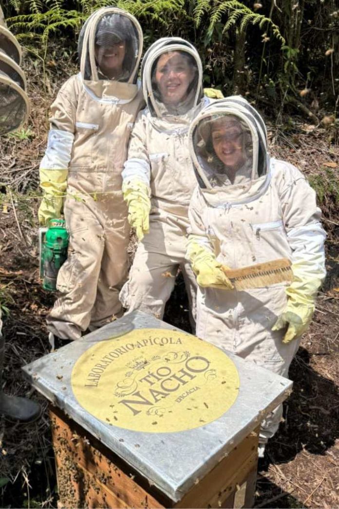 Tío Nacho y UBEES presentan Colmenas de Oportunidades una iniciativa que empodera a mujeres en Latinoamérica a través de la apicultura regenerativa