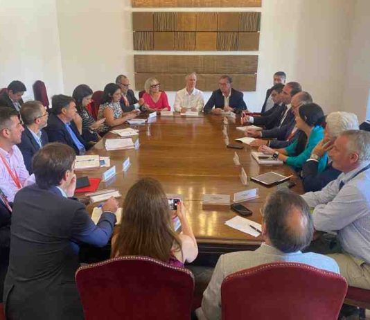 Presidente de Fedefruta llamó a valorar "potentemente" la fruticultura en Consejo Exportador Agropecuario en La Moneda