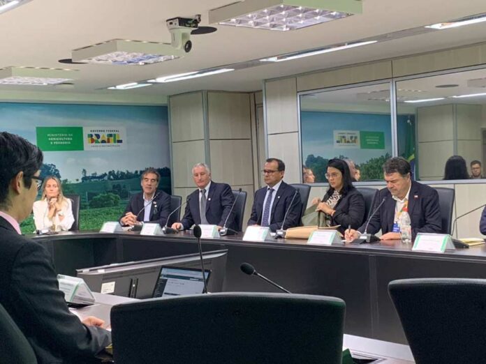 Fedefruta estrecha lazos con Brasil en beneficio de los productores frutícolas