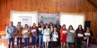 Director Nacional de INDAP se despliega en la Provincia de Arauco con entrega de incentivos, visita a jóvenes rurales y a agrupación de mujeres mapuches