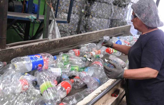 La Ley REP ha sido un aporte, pero las metas de reciclaje no se han cumplido y hay capacidad de procesamiento sin usar