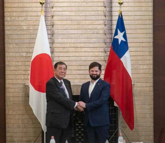 Ministro de Agricultura refuerza agenda agroexportadora y destaca presencia del agro chileno en Expo Osaka 2025
